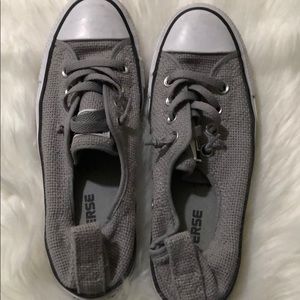 Women’s gray converse